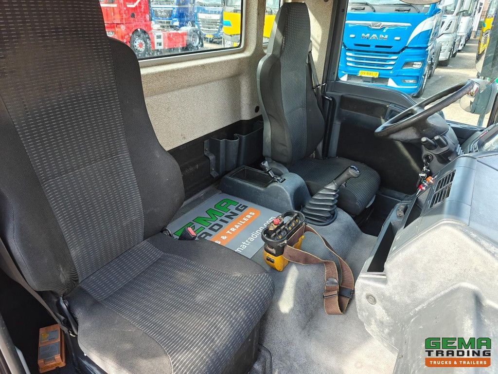 MAN TGL 12.250 4x2 Day Cab Euro5 - Terex 65.2 + Tizmar Grab + Remote Control - Forez Tipper - Full Leaf - SmartTacho V2