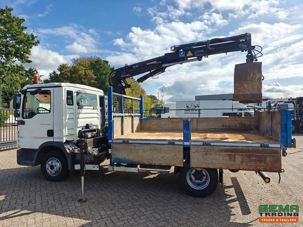MAN TGL 12.250 4x2 Day Cab Euro5 - Terex 65.2 + Tizmar Grab + Remote Control - Forez Tipper - Full Leaf - SmartTacho V2
