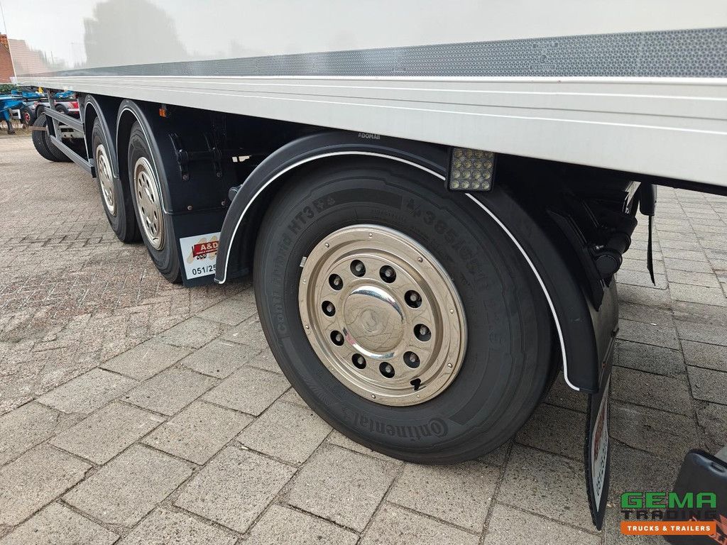 A&D LPRS24 Enclosed Body + Rear Closing Tailgate 2500KG - Steering Axle / Lift Axle - Belgian Registration - AS NEW CONDITION