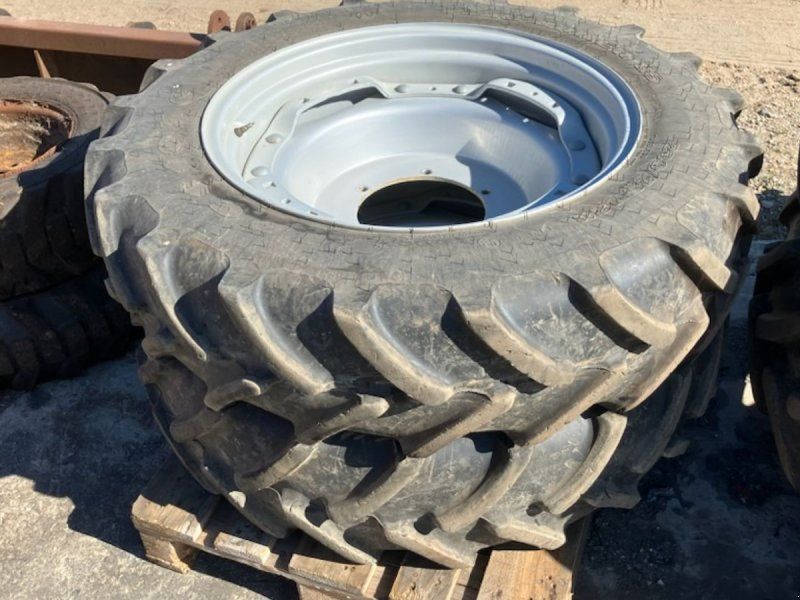 Firestone 280/85R28
