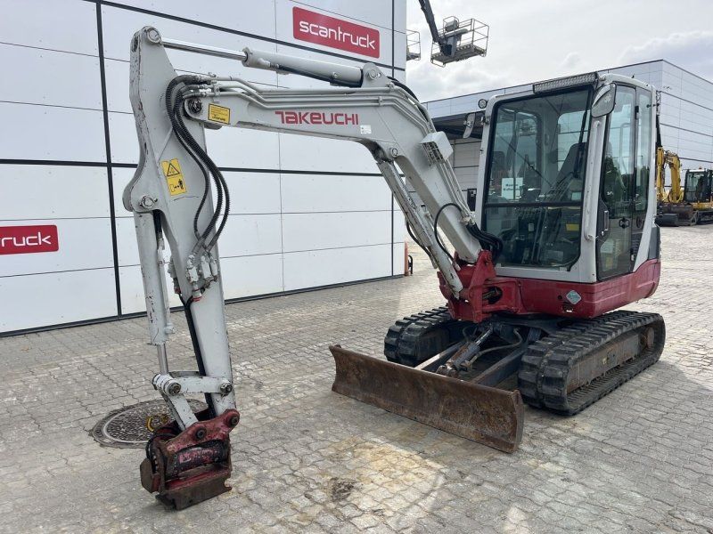 Takeuchi TB235-2