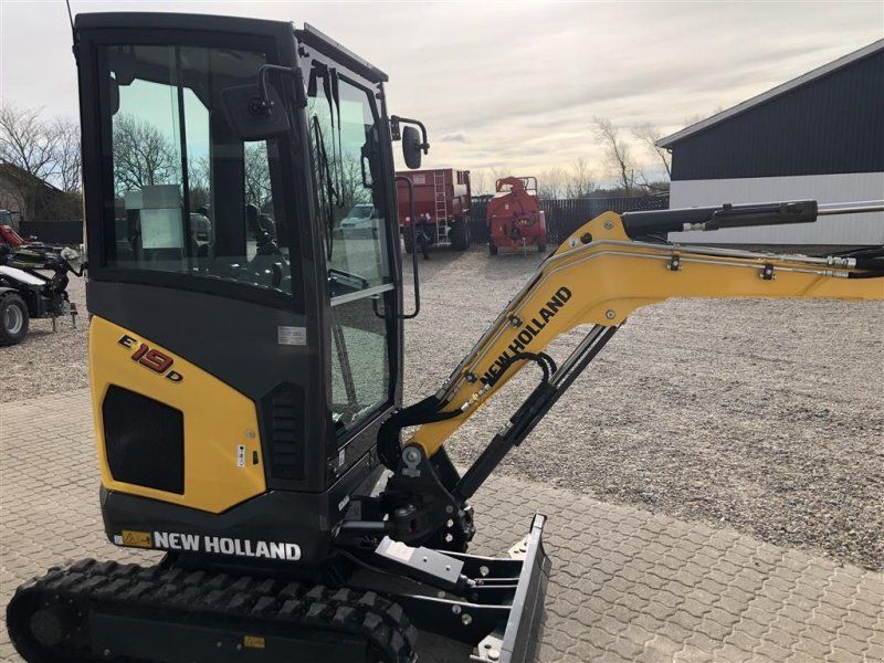 New Holland E190D