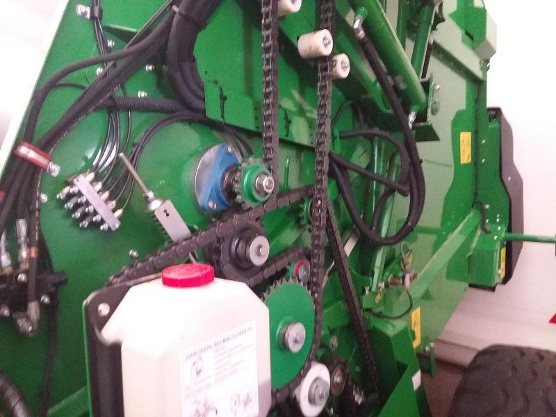 John Deere V461M