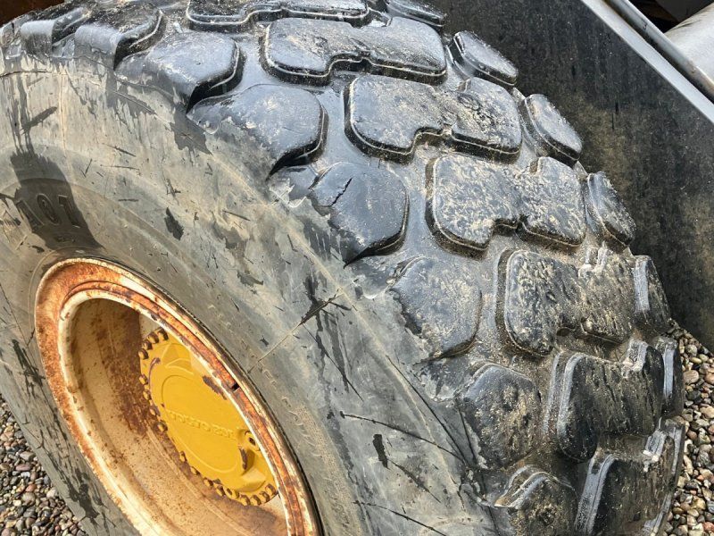 Volvo L90