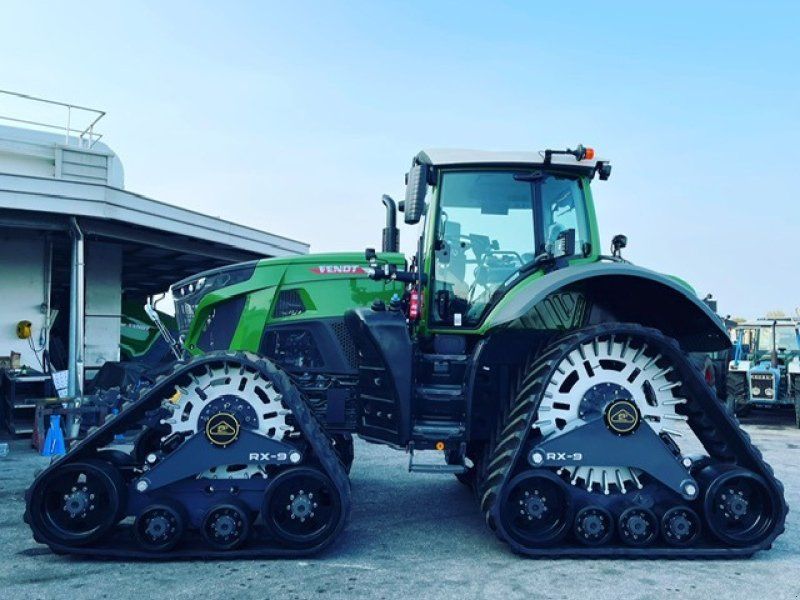 Raupenlwerke John Deere, Pezzolato & Tidue