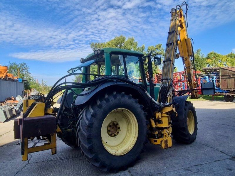 John Deere 6820 mit Herder Grenadier MBK502LS
