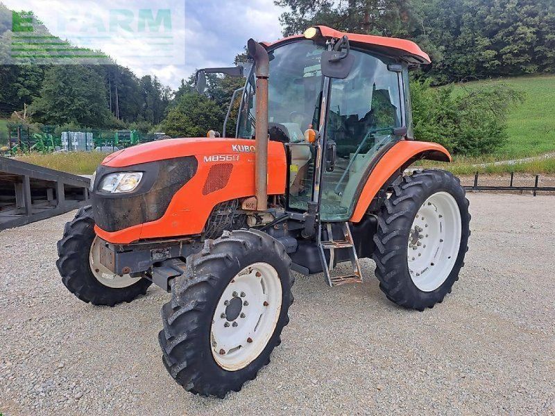 Kubota m8560