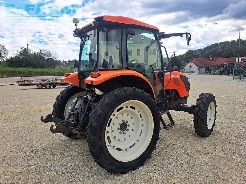 Kubota m8560