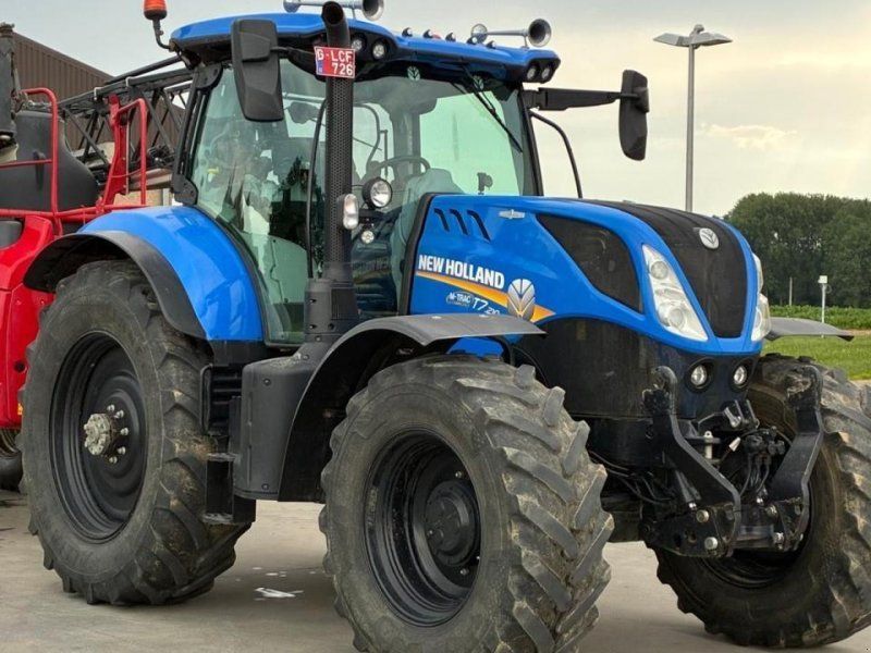 New Holland T7210