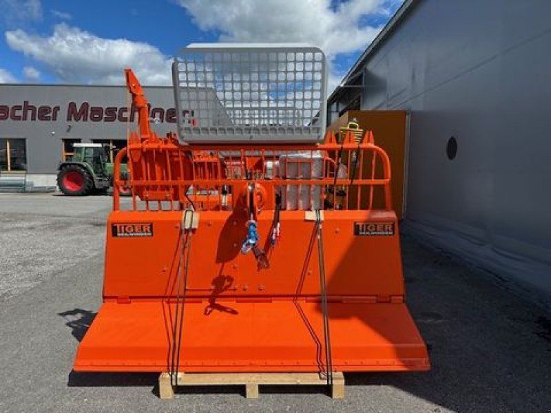 Tiger 12to mit Spulvorrichtung 2,4m Schild