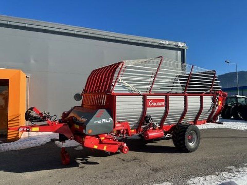 Gruber Ladewagen proALP 350T 35m³ Druckluftbremse