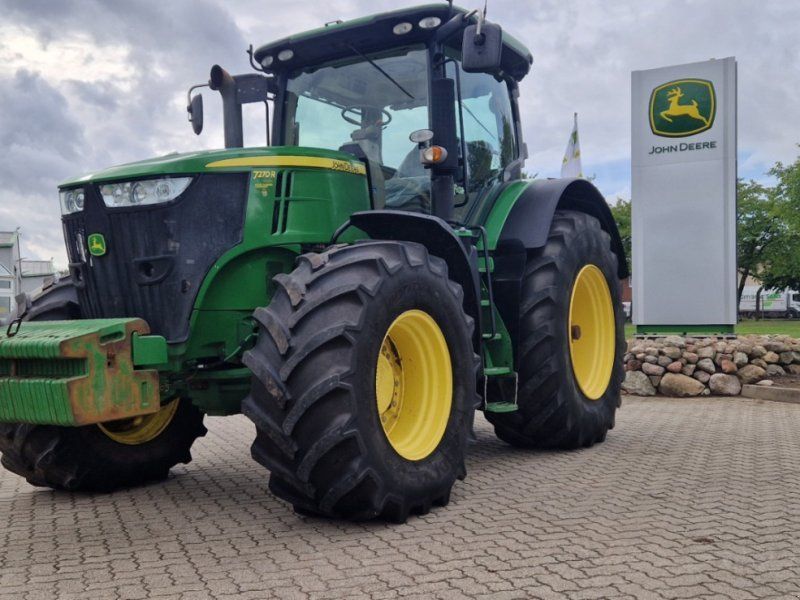 John Deere 7270R