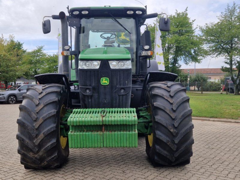 John Deere 7270R