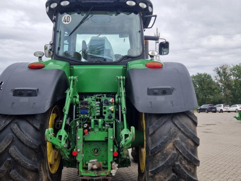 John Deere 7270R