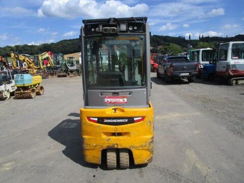 Jungheinrich EFG 220 Tripl-Freihub + Zinkenversteller + Sei