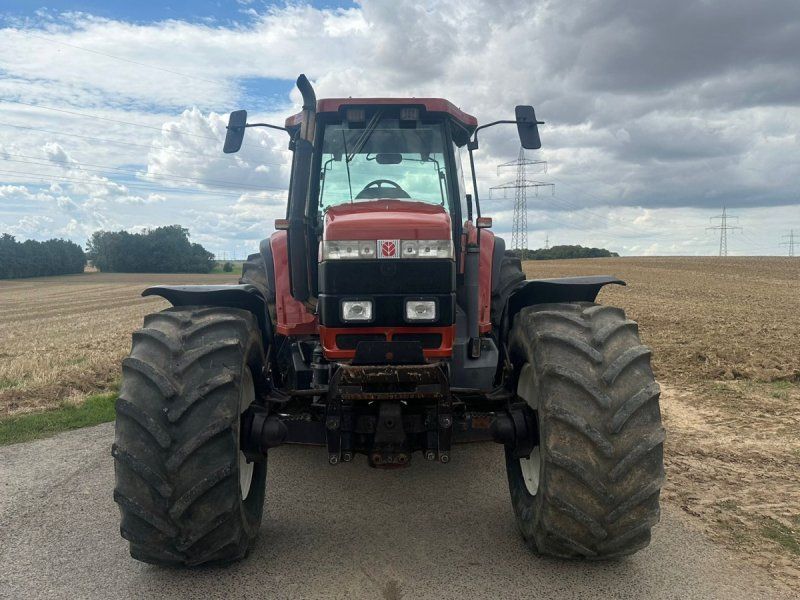 New Holland G 210