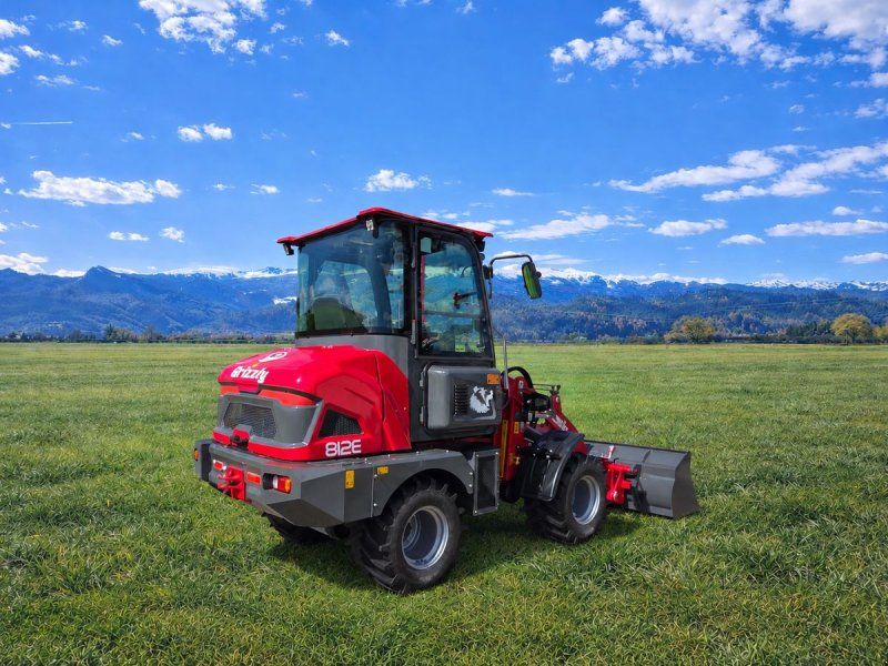 Grizzly 812 elektro Hoflader 4WD 1200kg Hubkraft