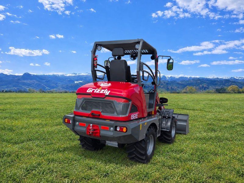 Grizzly 812 elektro Hoflader 4WD 1200kg Hubkraft
