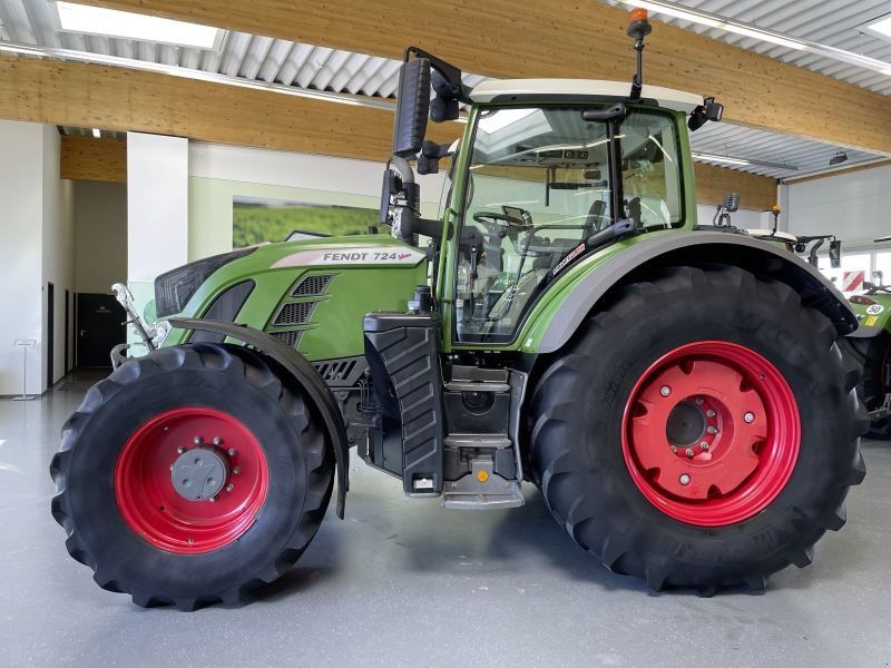 Fendt 724 VARIO S4 PROFI PLUS