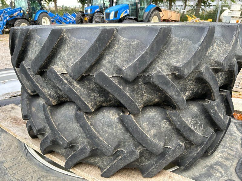Mitas 320/85 R32 + 340/85 R48