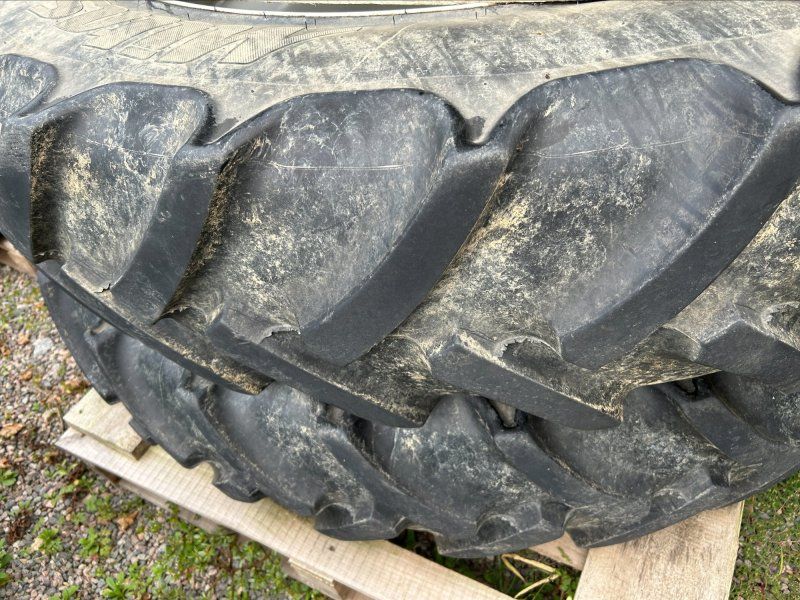 Mitas 320/85 R32 + 340/85 R48