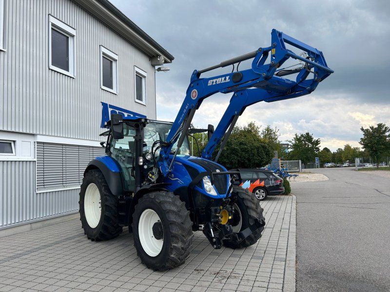 New Holland T 5.140 Dynamic Command mit Lenksystem