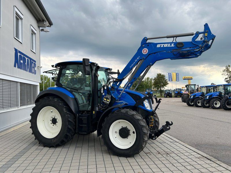 New Holland T 5.140 Dynamic Command mit Lenksystem