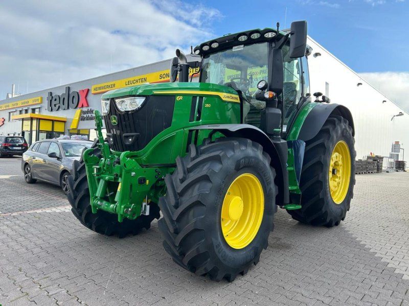 John Deere 6R 250