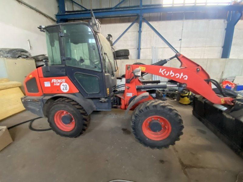 Kubota R065