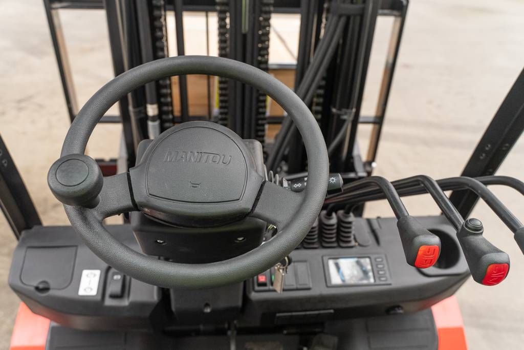 Manitou ME 425 LD Lift