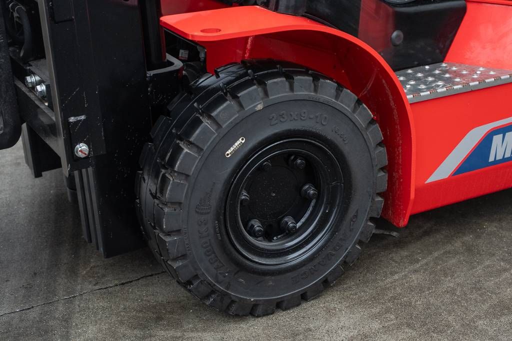 Manitou ME 425 LD Lift