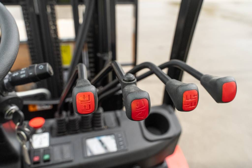 Manitou ME 425 LD Lift
