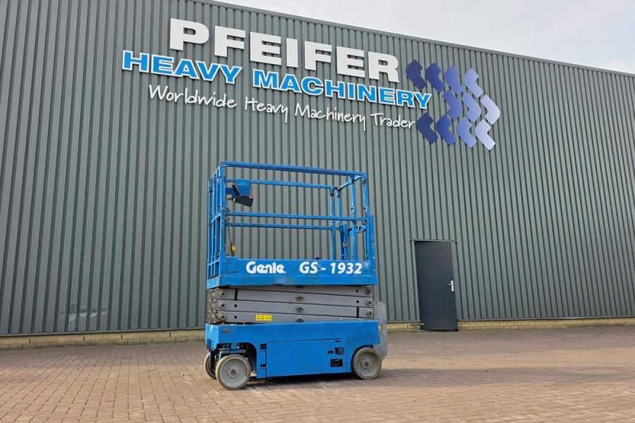 Genie GS1932 Electric, Working Height 7.8 m, 227kg Capac