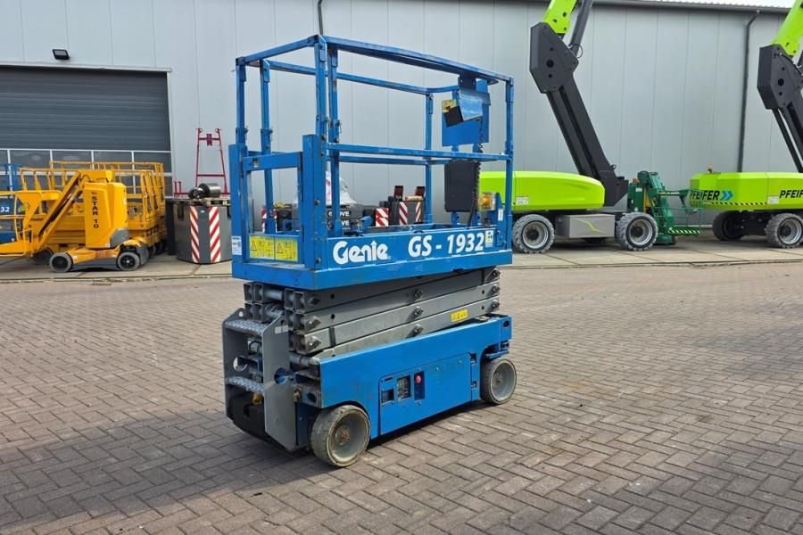 Genie GS1932 Electric, Working Height 7.8 m, 227kg Capac