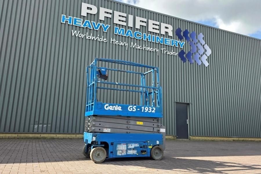 Genie GS1932 Electric, Working Height 7.8 m, 227kg Capac