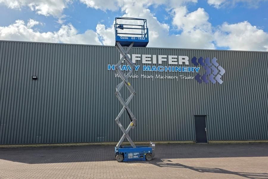 Genie GS1932 Electric, Working Height 7.8 m, 227kg Capac