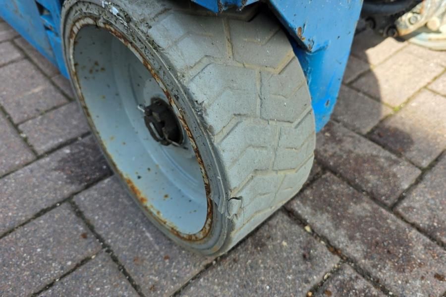 Genie GS1932 Electric, Working Height 7.8 m, 227kg Capac
