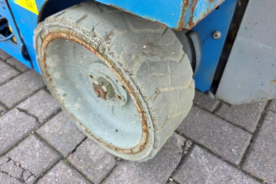 Genie GS1932 Electric, Working Height 7.8 m, 227kg Capac