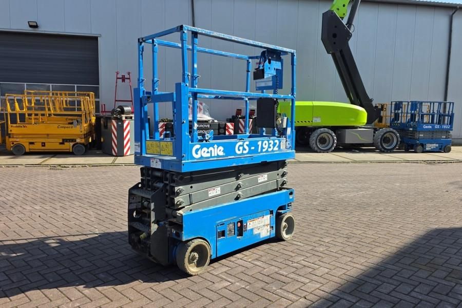 Genie GS1932 Electric, Working Height 7.8 m, 227kg Capac
