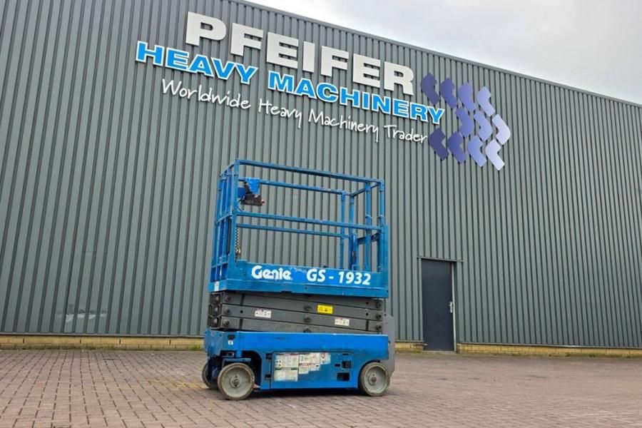 Genie GS1932 Electric, Working Height 7.8 m, 227kg Capac