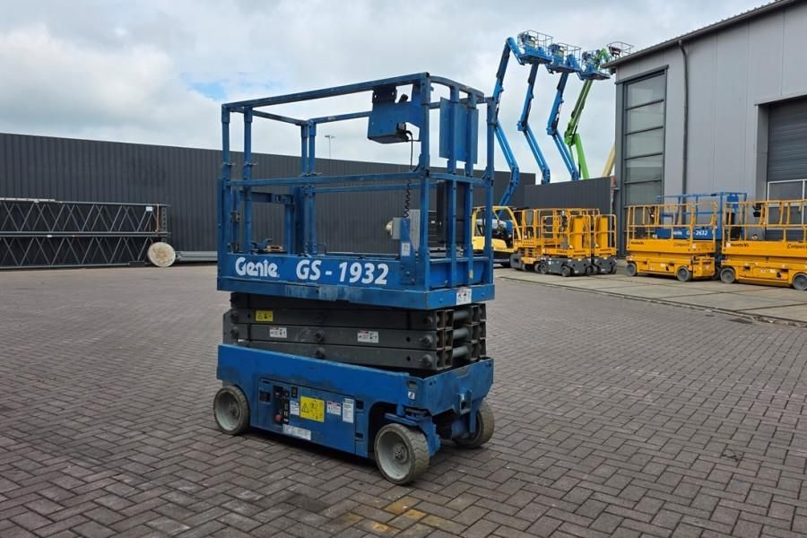 Genie GS1932 Electric, Working Height 7.8 m, 227kg Capac