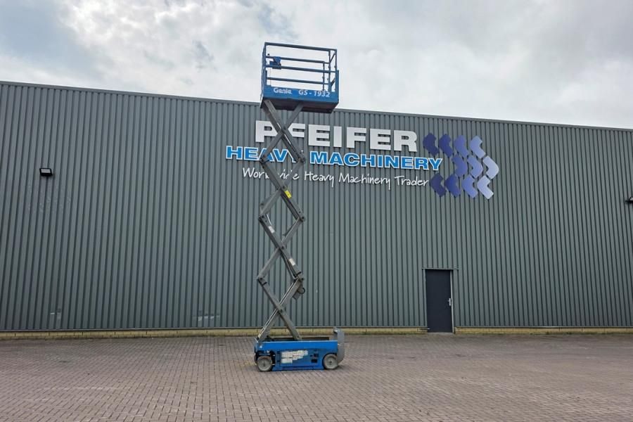 Genie GS1932 Electric, Working Height 7.8 m, 227kg Capac