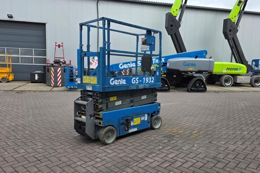 Genie GS1932 Electric, Working Height 7.8 m, 227kg Capac