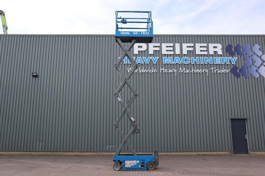 Genie GS1932 Electric, Working Height 7.8 m, 227kg Capac