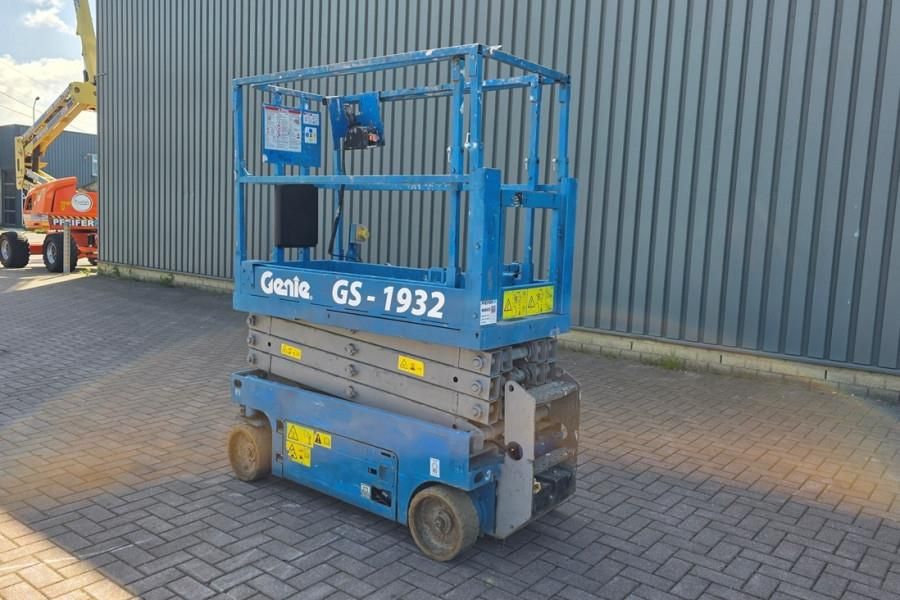 Genie GS1932 Electric, Working Height 7.8 m, 227kg Capac