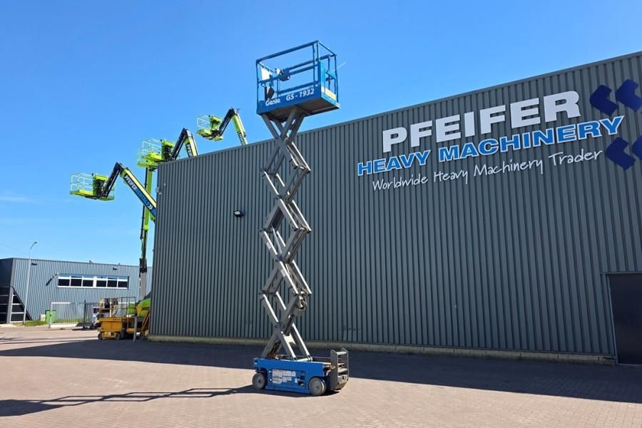 Genie GS1932 Electric, Working Height 7.8 m, 227kg Capac