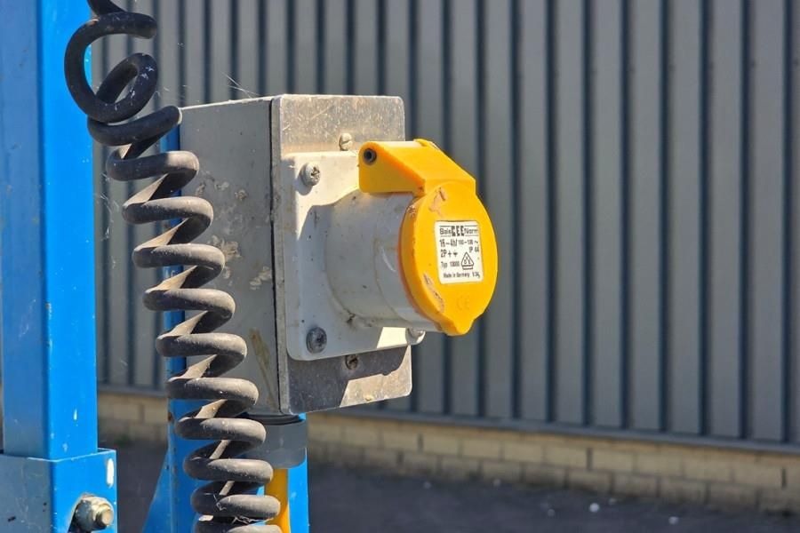 Genie GS1932 Electric, Working Height 7.8 m, 227kg Capac