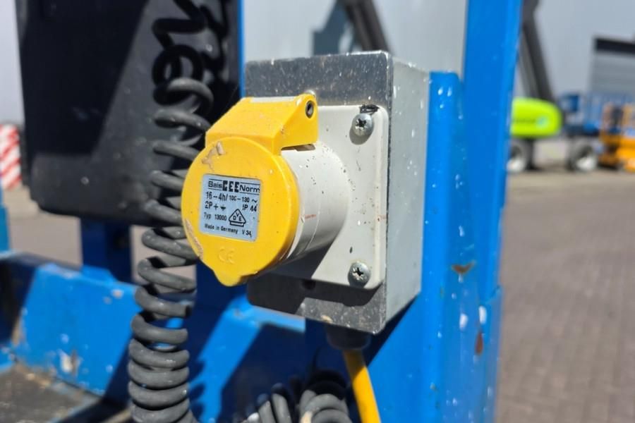 Genie GS1932 Electric, Working Height 7.8 m, 227kg Capac
