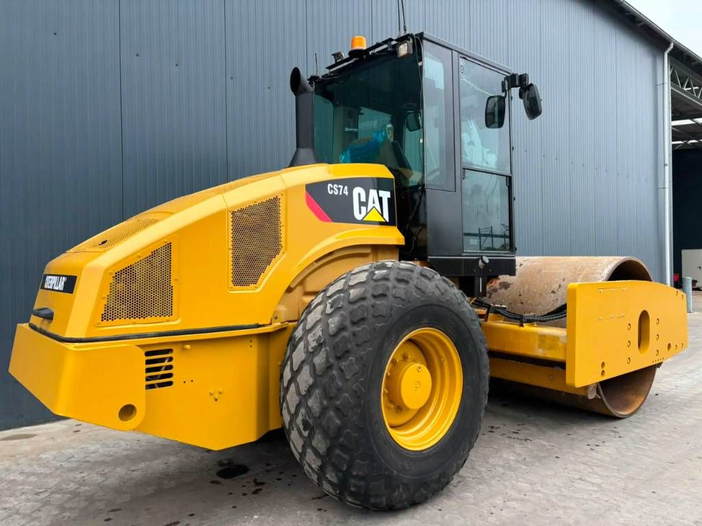 CAT CS74