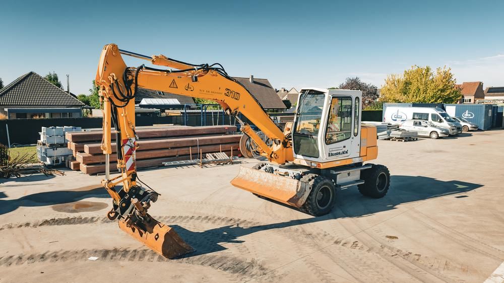 2001 Liebherr A310B Wheeled Excavator
